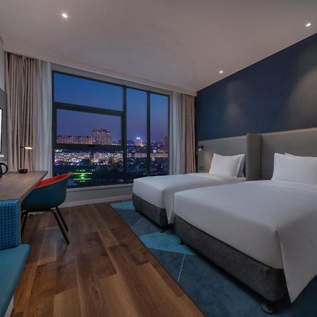 Holiday Inn Express Kaifeng City Center By Ihg Exterior photo