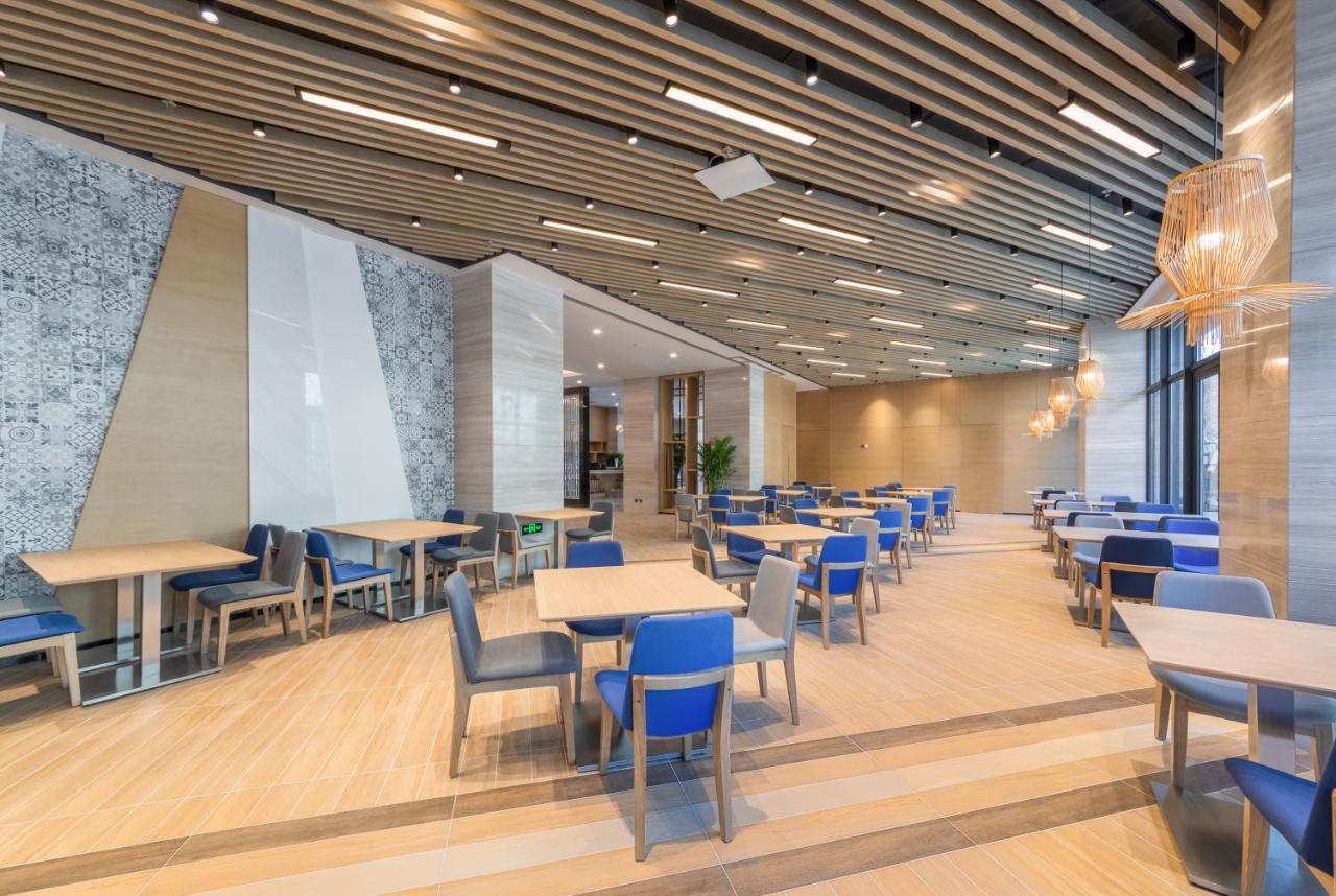 Holiday Inn Express Kaifeng City Center By Ihg Exterior photo