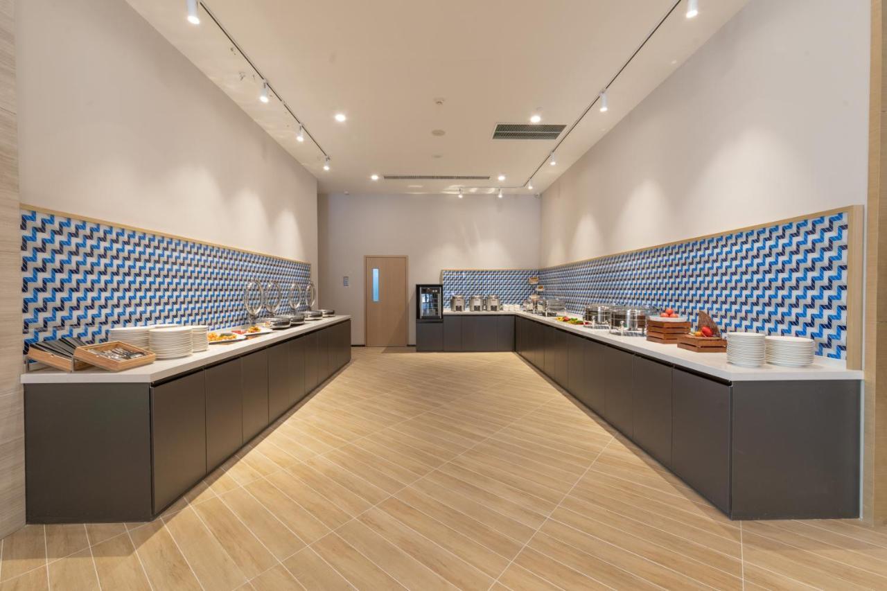 Holiday Inn Express Kaifeng City Center By Ihg Exterior photo