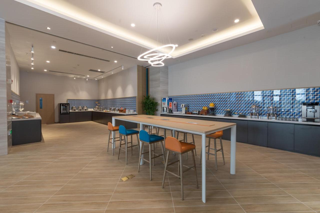 Holiday Inn Express Kaifeng City Center By Ihg Exterior photo
