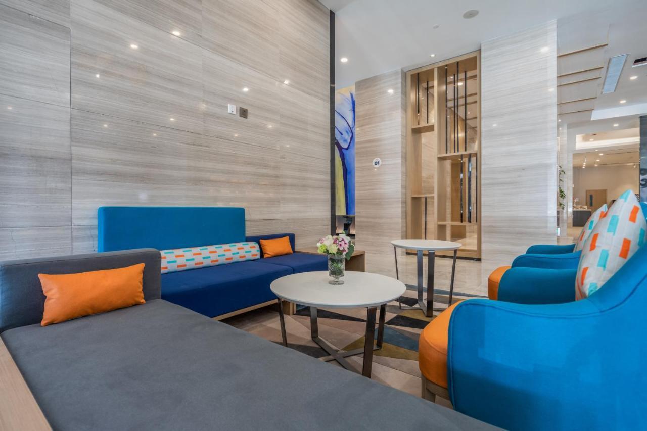 Holiday Inn Express Kaifeng City Center By Ihg Exterior photo
